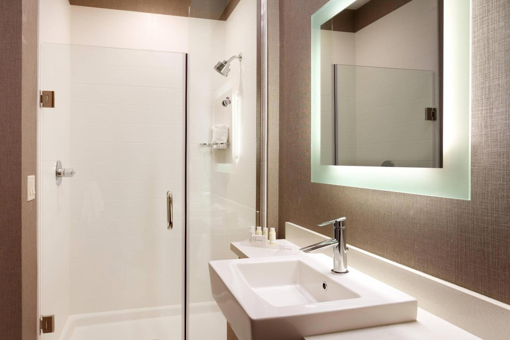 Springhill Suites By Marriott Coralville Exterior foto